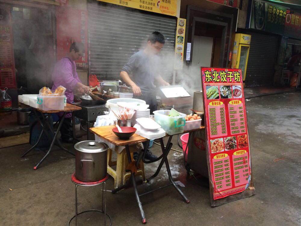 路邊攤的食物，能否為我們的安全買單？