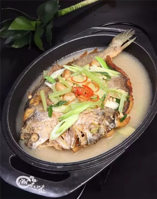 普寧豆醬煮黃魚(yú)的做法