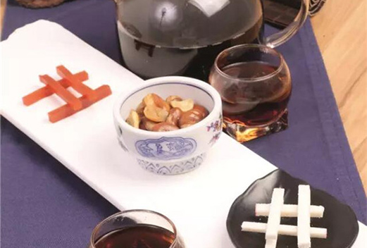 百合藏茶配茶點(diǎn)