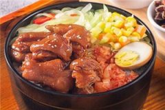 開一家小派古早鹵肉飯店總共要多少錢 加盟費多少