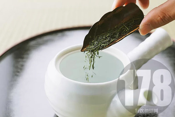 加盟茗言茶飲感覺被坑？開一家茗言茶飲一年利潤多少？