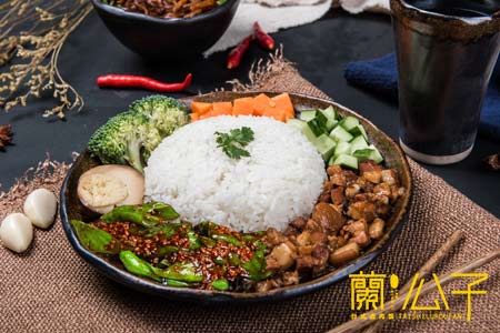 蘭公子臺(tái)式鹵肉飯加盟